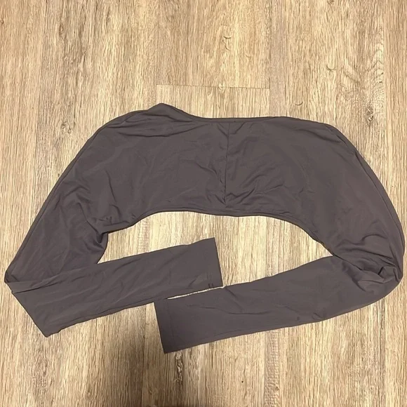 Princess Polly Cropped Shrug - Picture 7 of 9